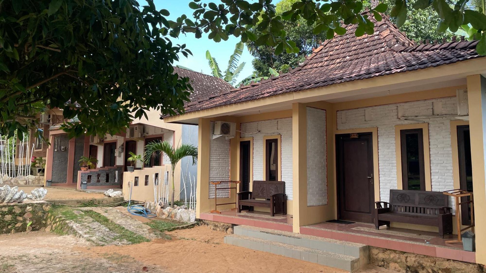 Mangrove Inn Karimunjawa Exterior foto